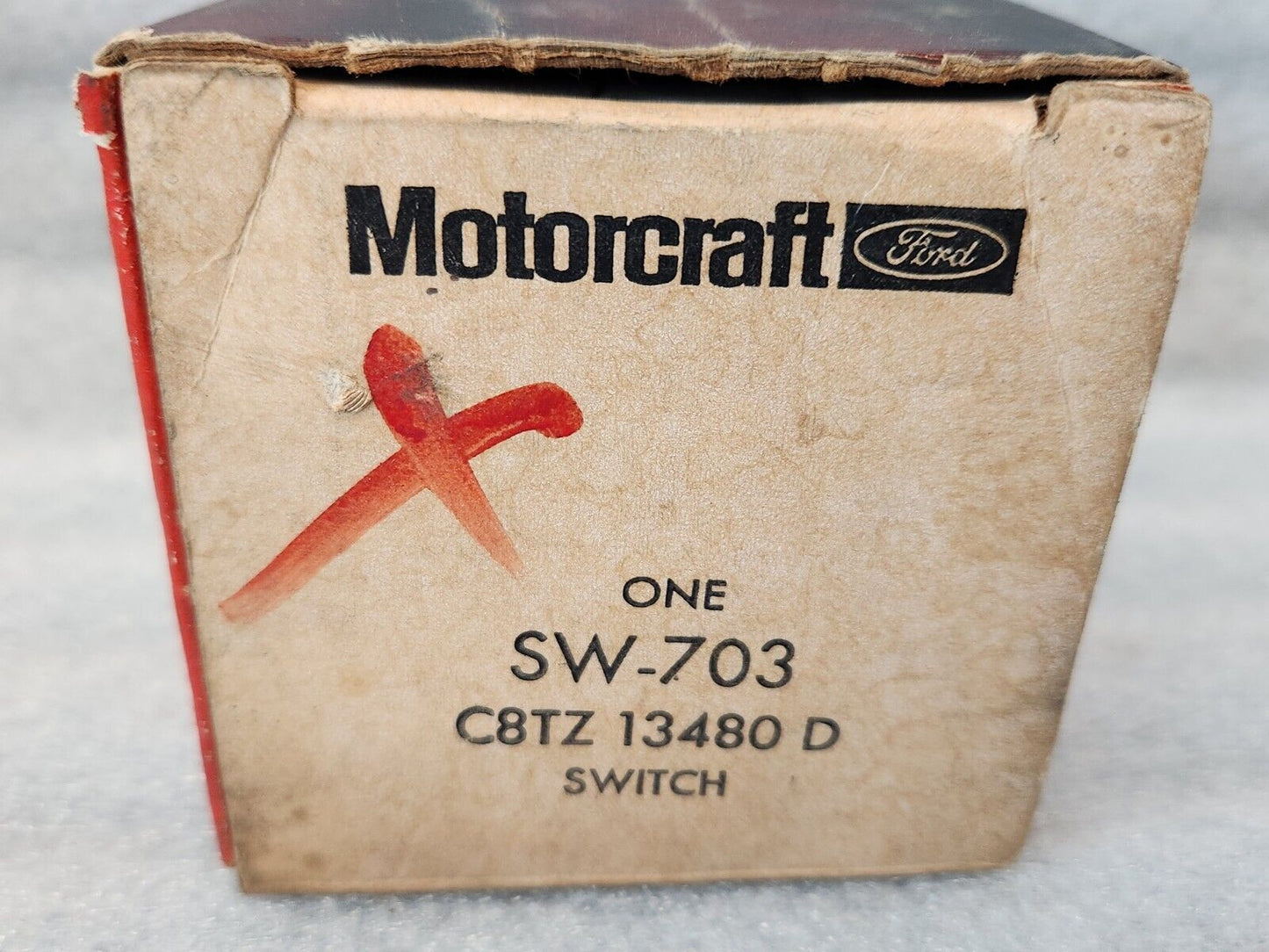 NOS OEM 1968-76 FORD P350 400 LOW AIR PRESSURE BRAKE SWITCH SW703 C8TZ-13480-D
