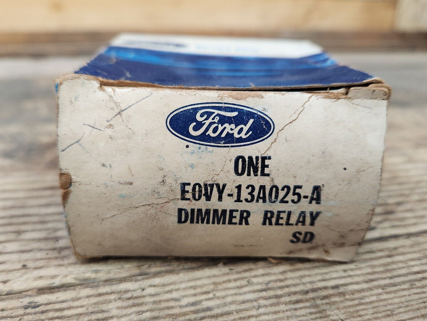 NOS OEM Ford Automatic Headlamp Dimmer Relay E0VY-13A025-A / E0VB-13A025-BB
