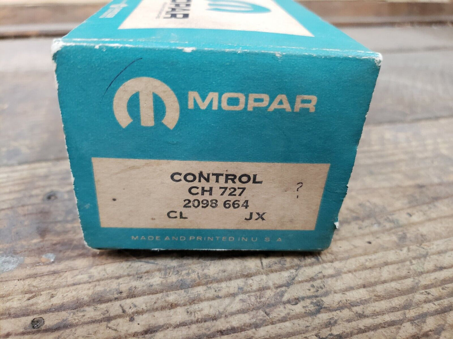 NOS MOPAR1963-1968 Plymouth Dodge w/6 CYL DISTRIBUTOR VACUUM CONTROL 2098664