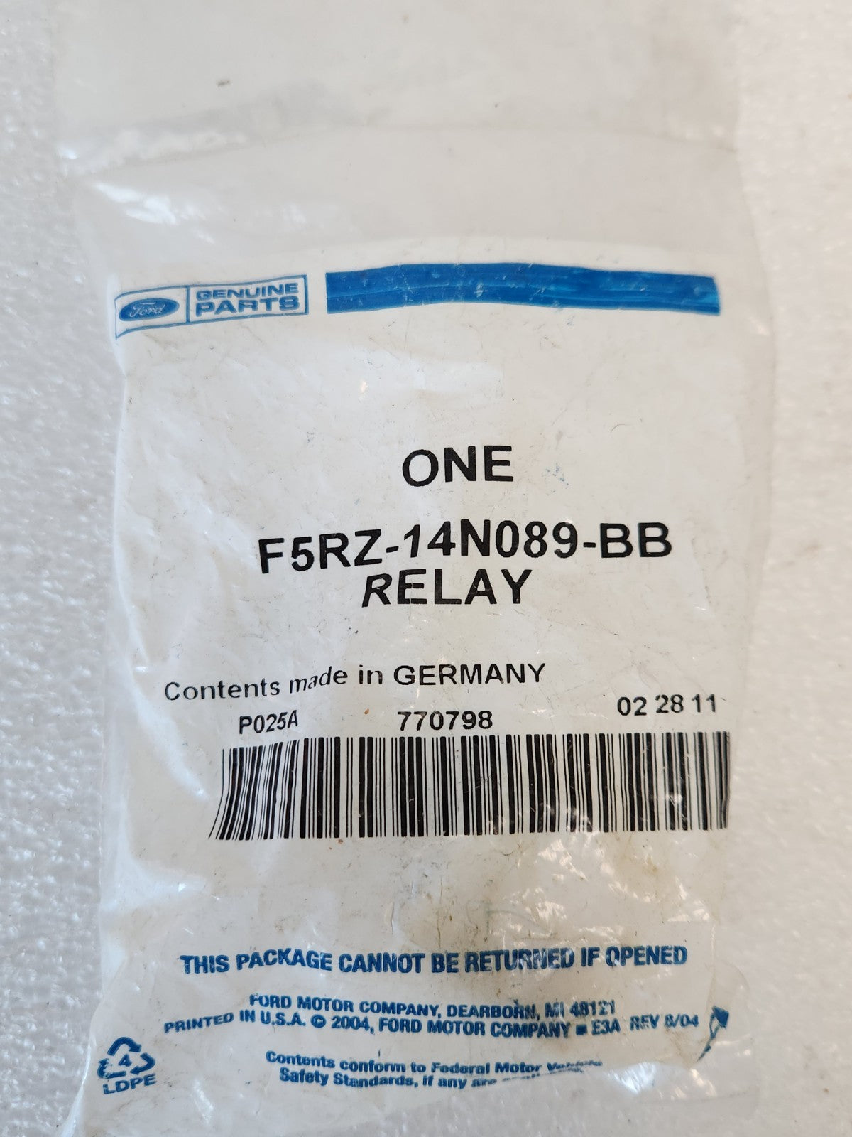 6889678