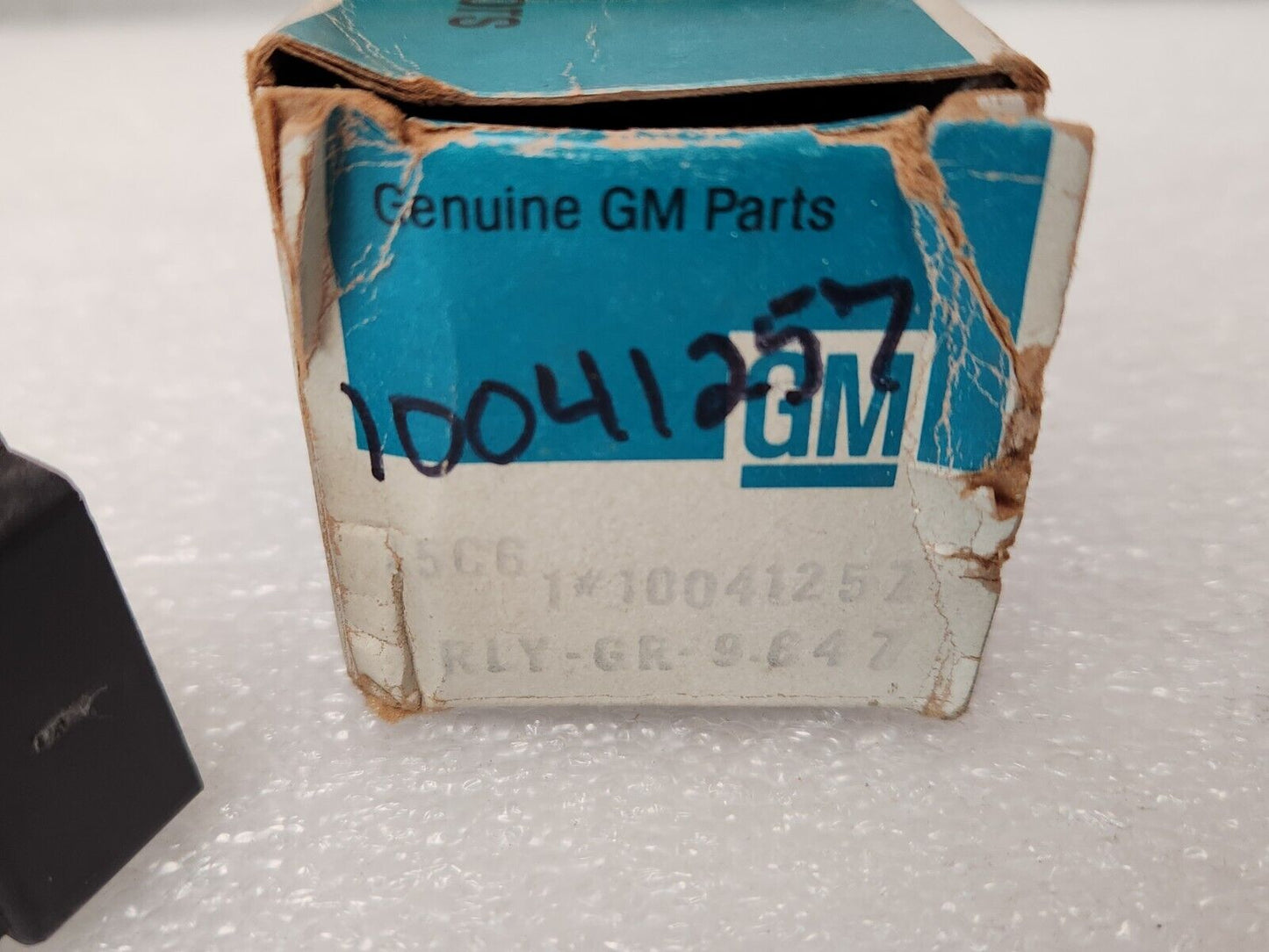 NOS OEM GM 1982-96 Radio Power Antenna Relay 10041257 Corvette Camaro Firebird