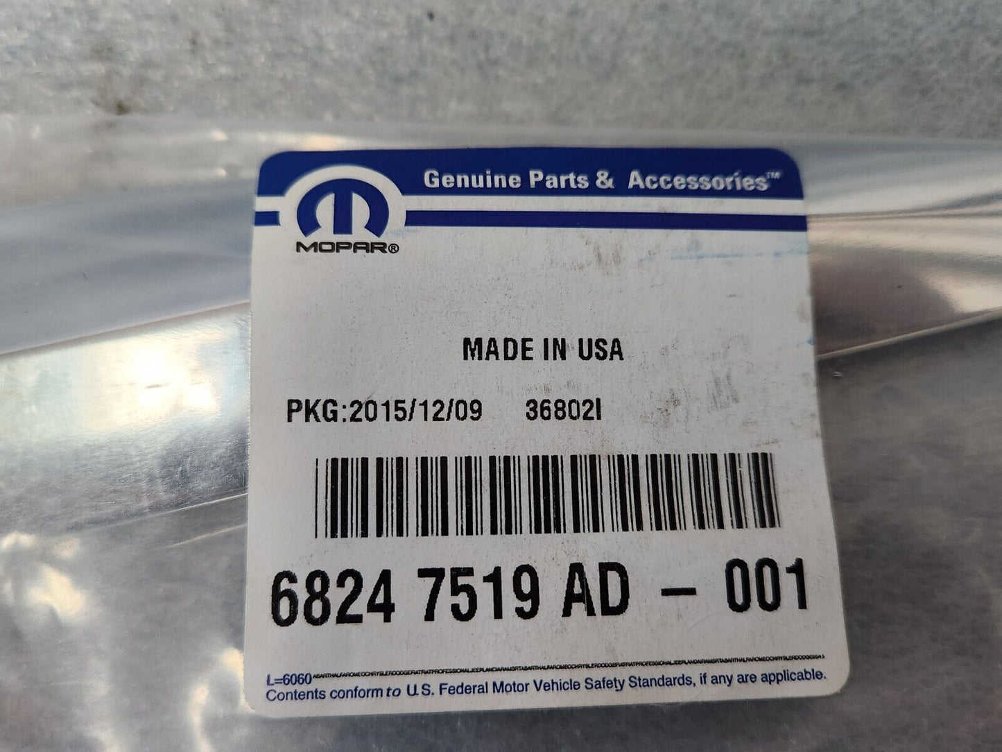 NEW OEM 2015-2018 Ram 1500 Crew Cab Left Rear Body Molding Silver 68247519AD