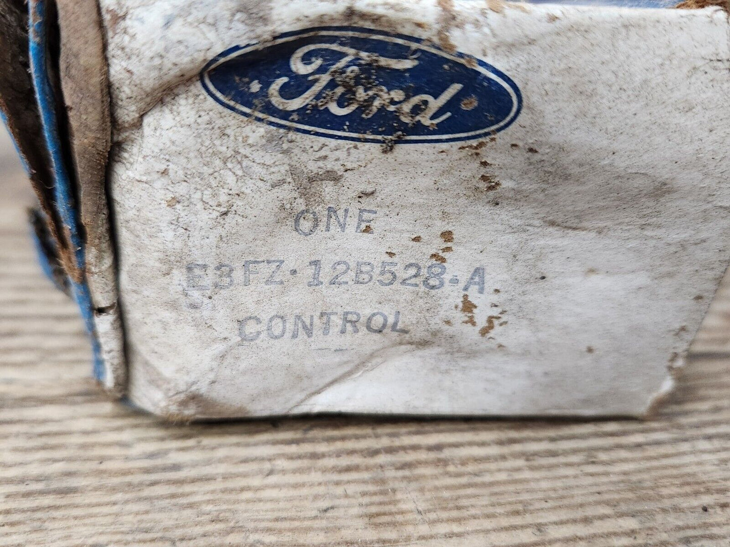 NEW NOS Ford 1983 1984 Escort Lynx 1.6L Fuel Shut Off Control OEM E3FZ-12B528-A