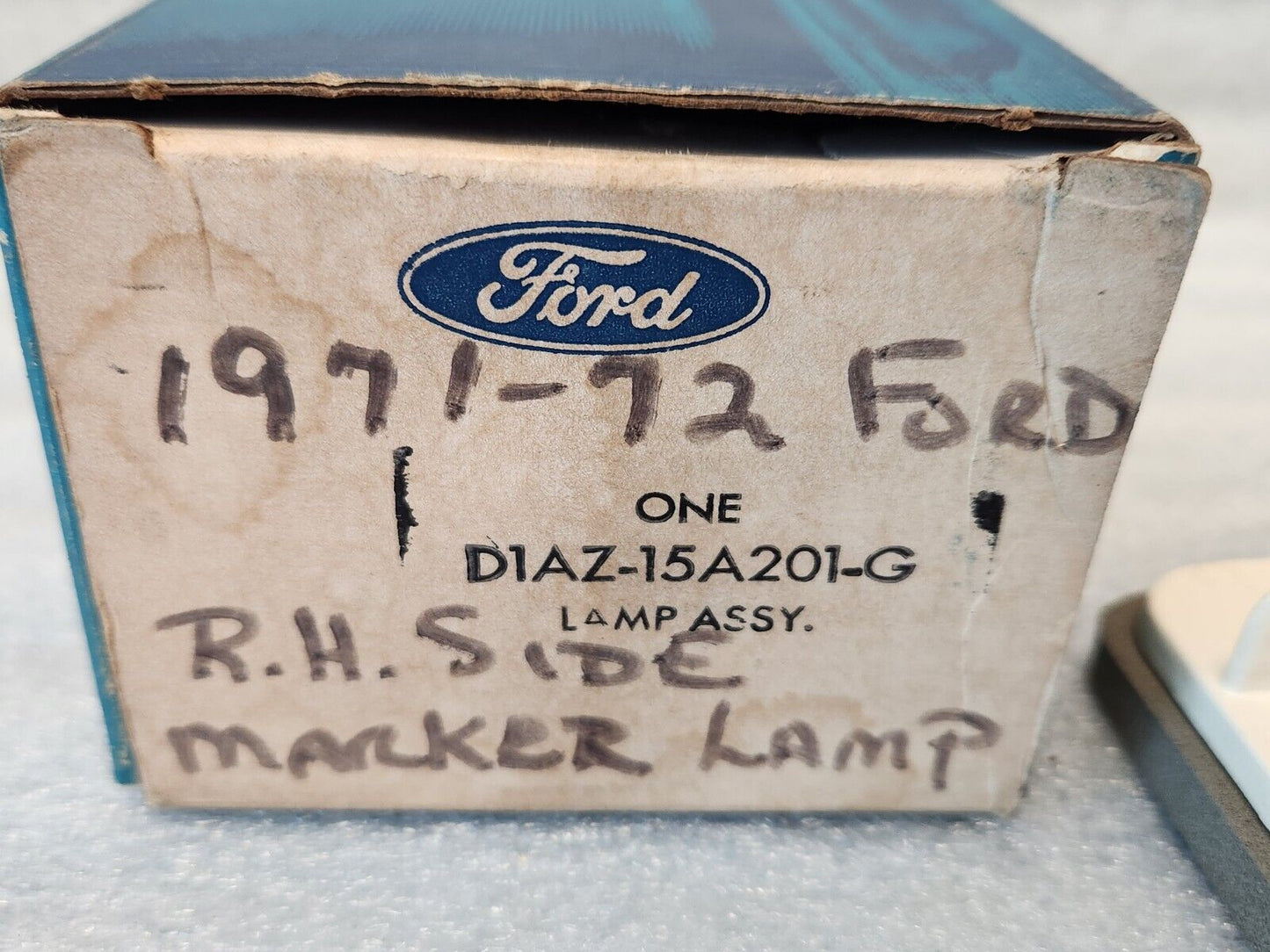 NOS 1971 1972 FORD GALAXIE RH RED SIDE MARKER CORNERING LIGHT LAMP D1AZ-15A201-G