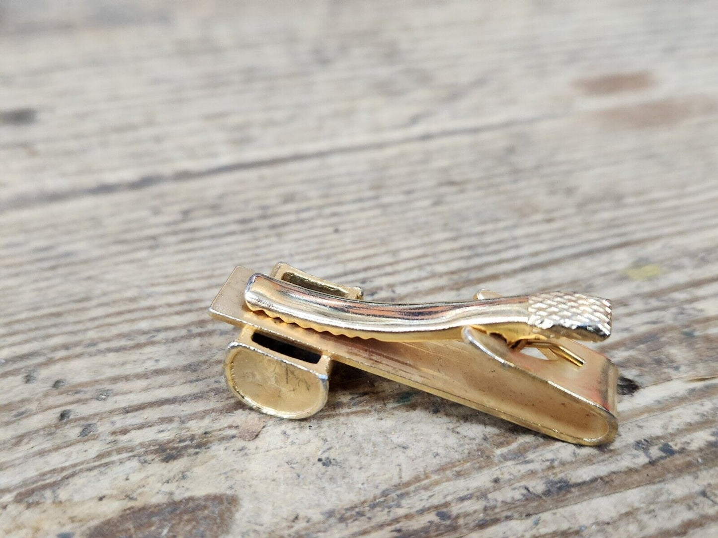 Gold Mobile Oil & Gas Super Oil Can Vintage ENAMEL Tie Bar Clip standard socony