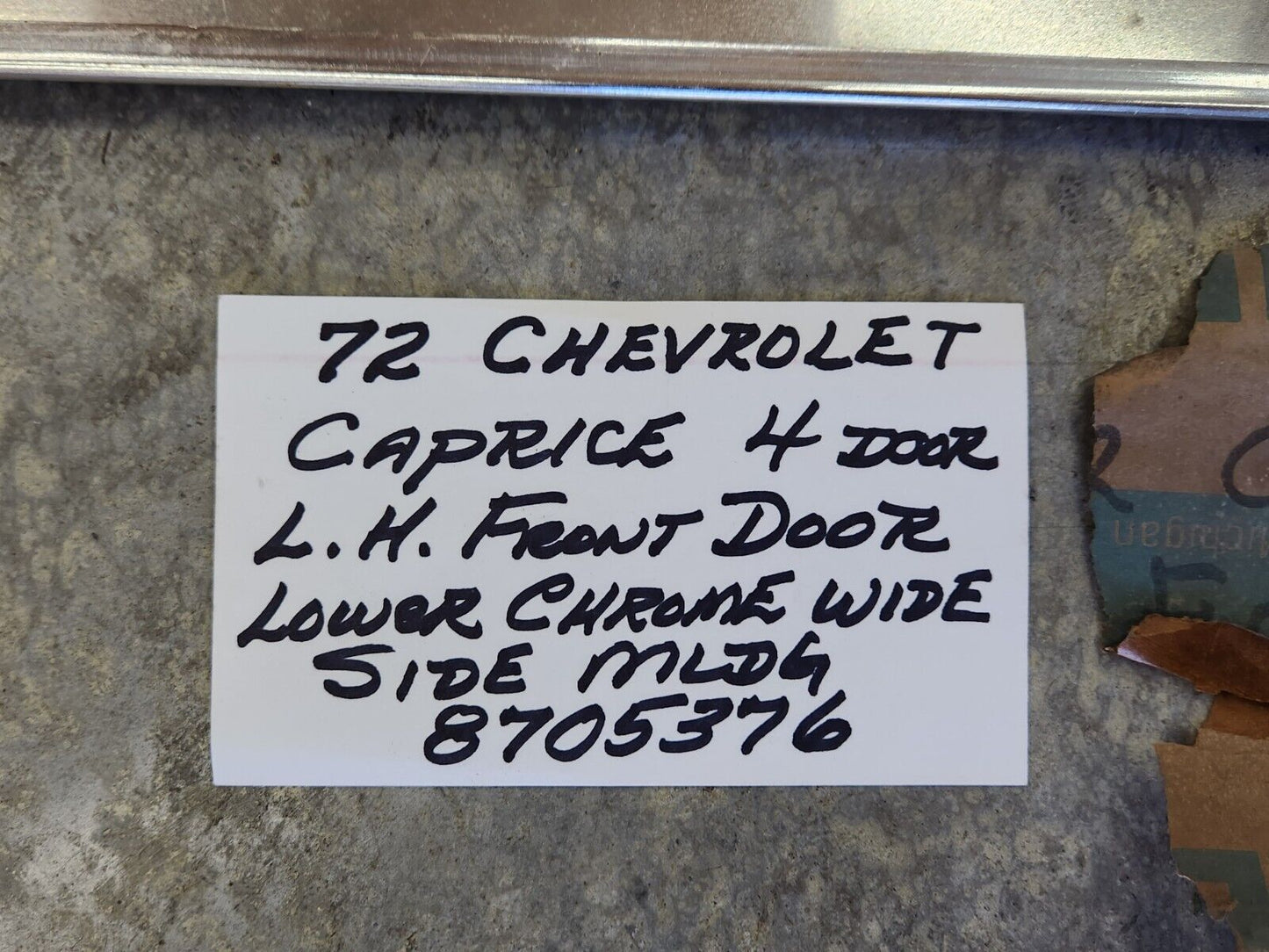 1972 Chevrolet Caprice 4-door Hardtop NOS RH Rear Door Lower Molding GM 8705377
