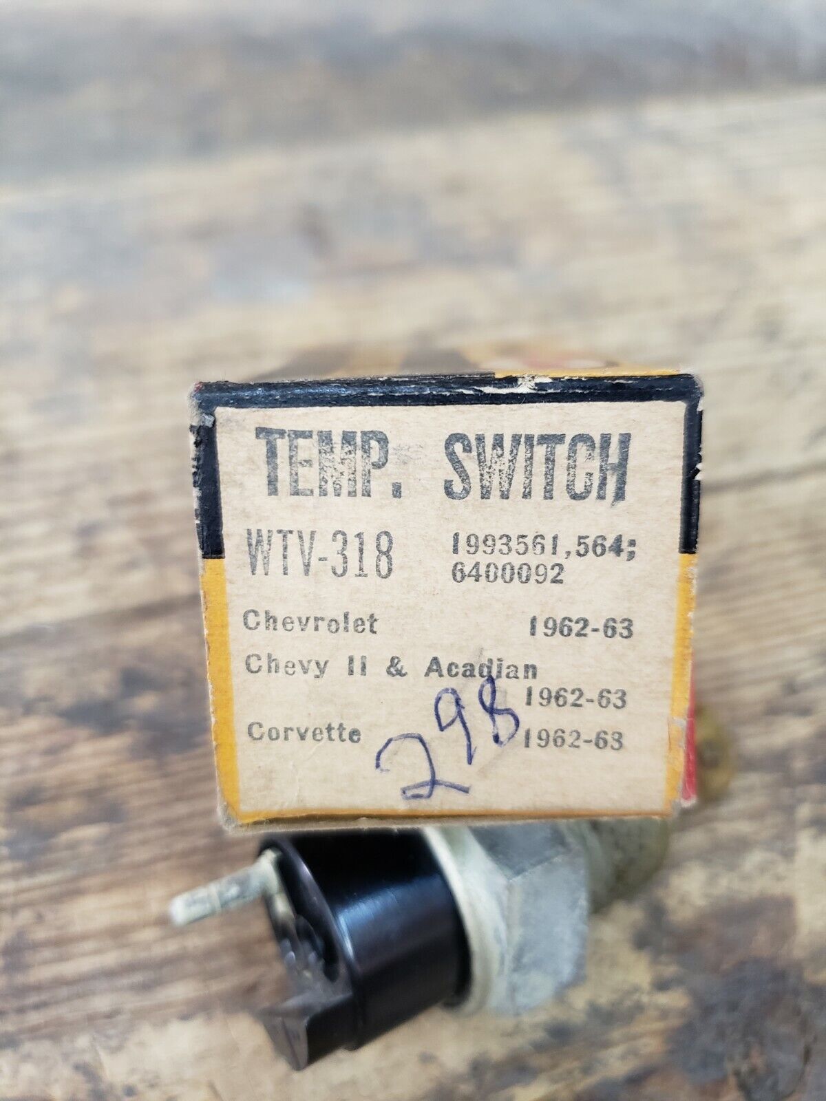 NOS 1962-63 Chevrolet Corvette Temperature Temp Switch Pontiac Chevy II 1993561