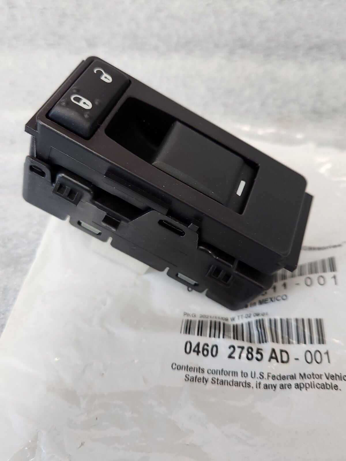 NEW Genuine MOPAR Door Window Lock Switch 200 300 Charger Magnum 04602785AD
