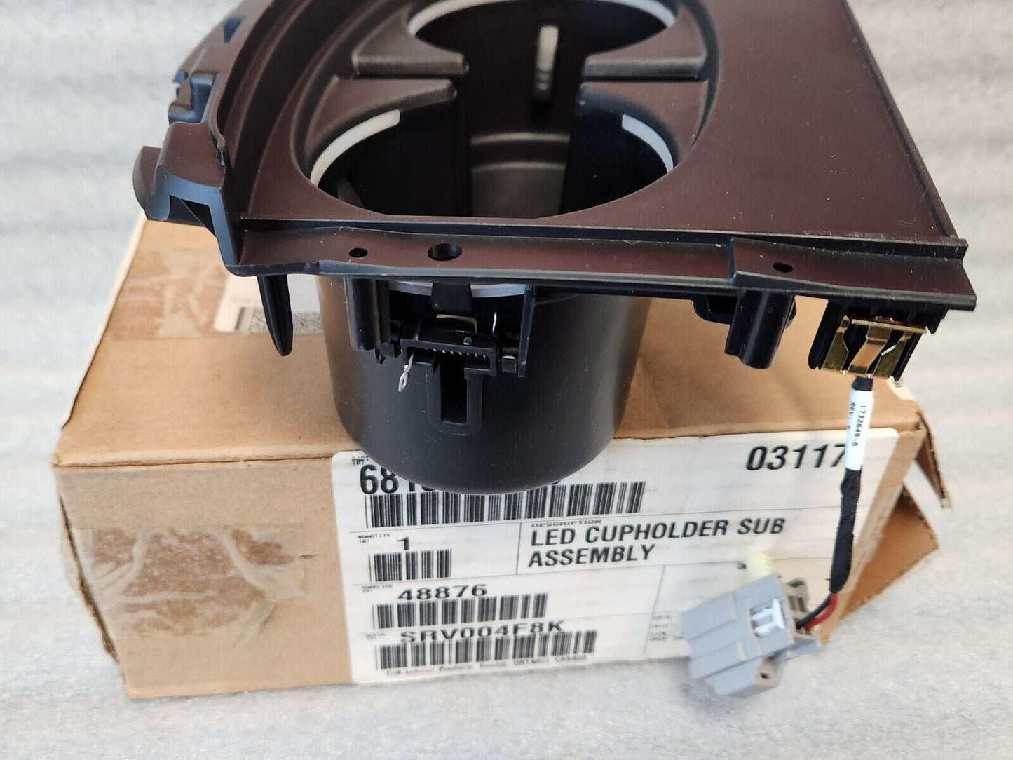 NEW OEM 2011-2014 DODGE CHARGER CHRYSLER 300 CENTER CONSOLE LED CUP HOLDER ASSY.