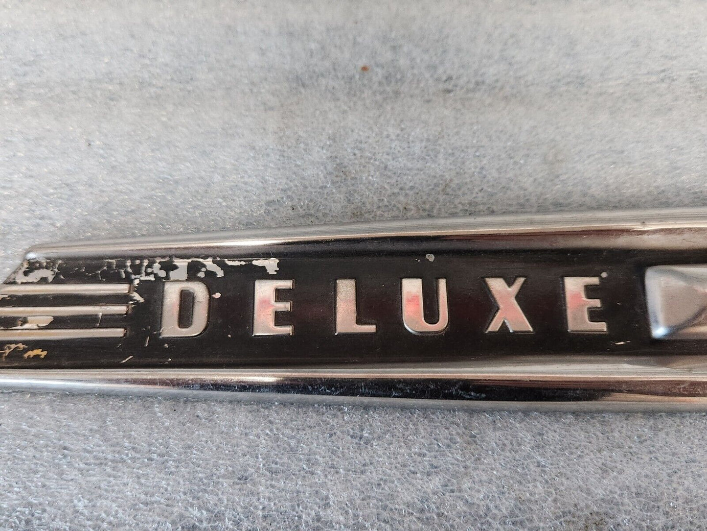 1950-1953 Ford Deluxe Right Passenger Side Fender Spear Moulding Emblem OEM