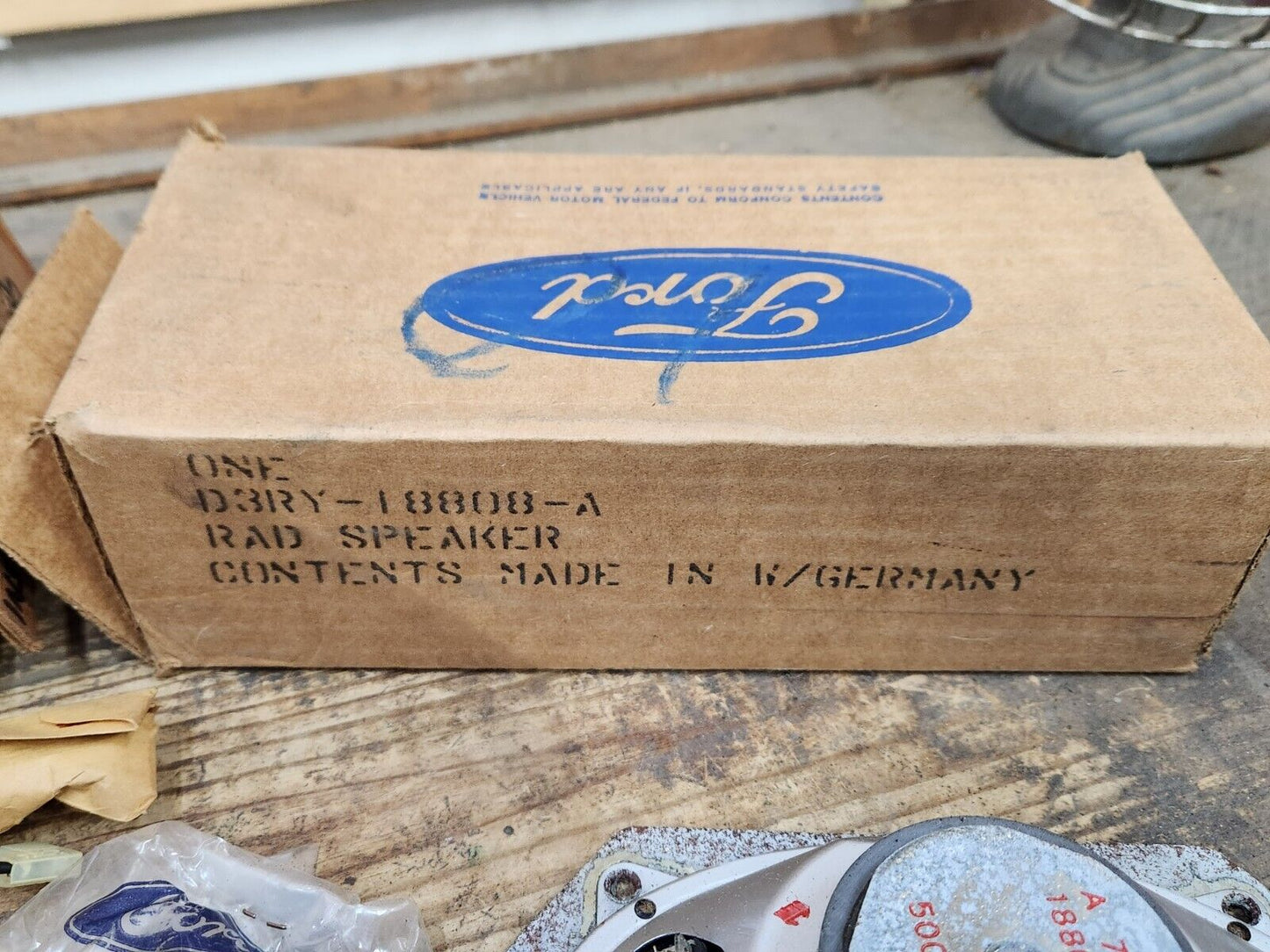 NOS 1973 1974 Mercury Capri AM AM/FM RADIO SPEAKER REAR ADAPTER KIT Integral A/C