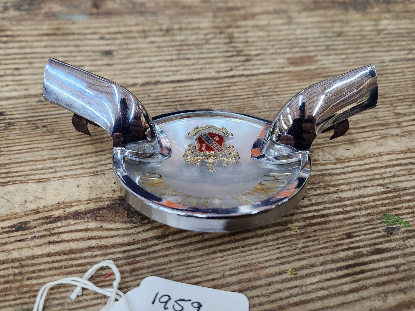 1959 BUICK STEERING WHEEL CENTER EMBLEM CAP POWER STEERING NICE!