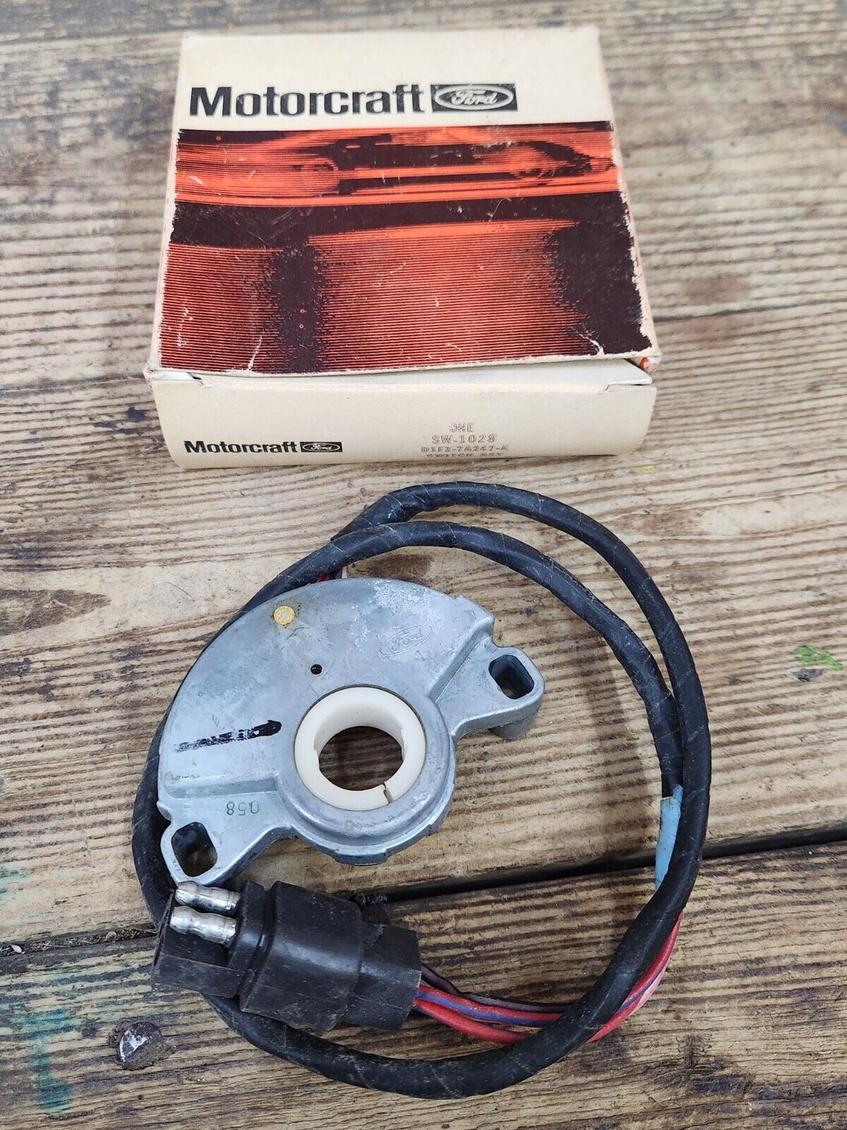 NOS 1971-72 Ford Maverick Switch Neutral Safety C4 Pinto 1970-73 Mustang SW1028