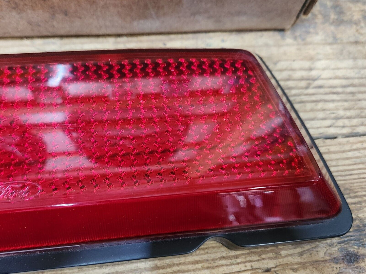 NOS OEM 1971 FORD GALAXIE 500 LTD TAIL LIGHT LENS (RH) PART # D1AZ-13450-D