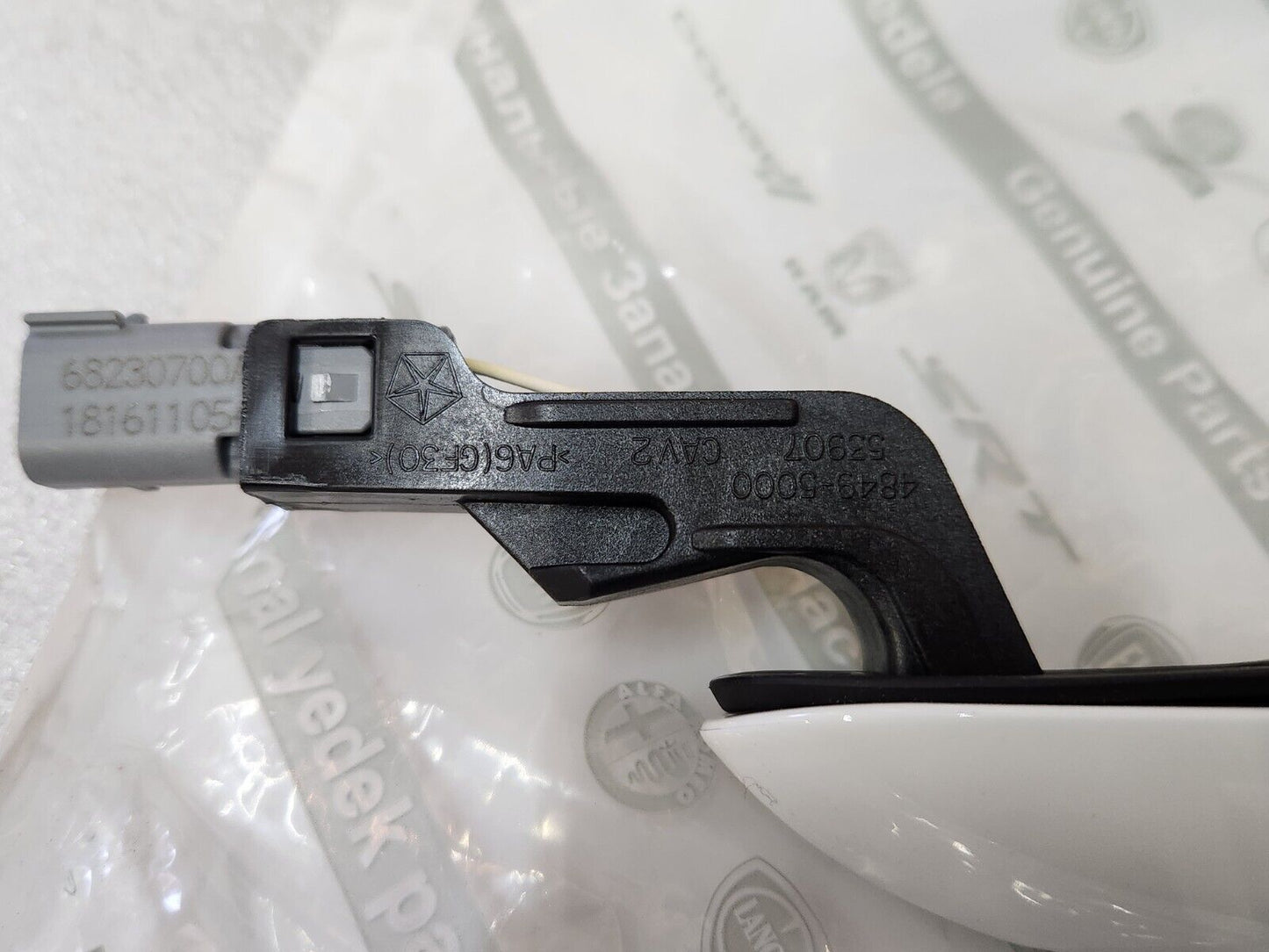 NEW 2017-2023 CHRYSLER PACIFICA REAR LH SLIDING DOOR EXTERIOR HANDLE 5RR31GW7AF