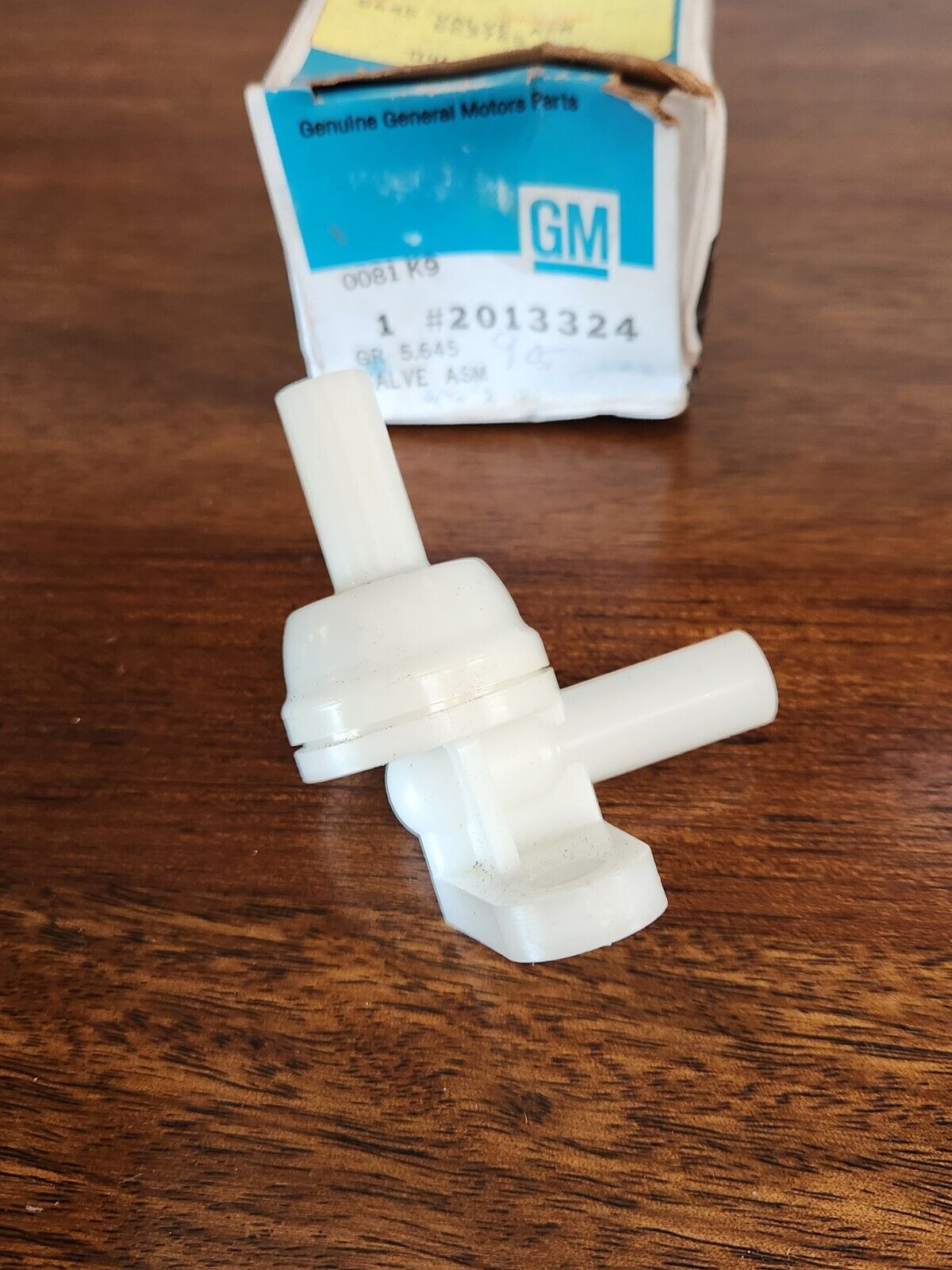 NEW NOS OEM GM 1971 1972 Vacuum Control Check Port 2488304 2013324