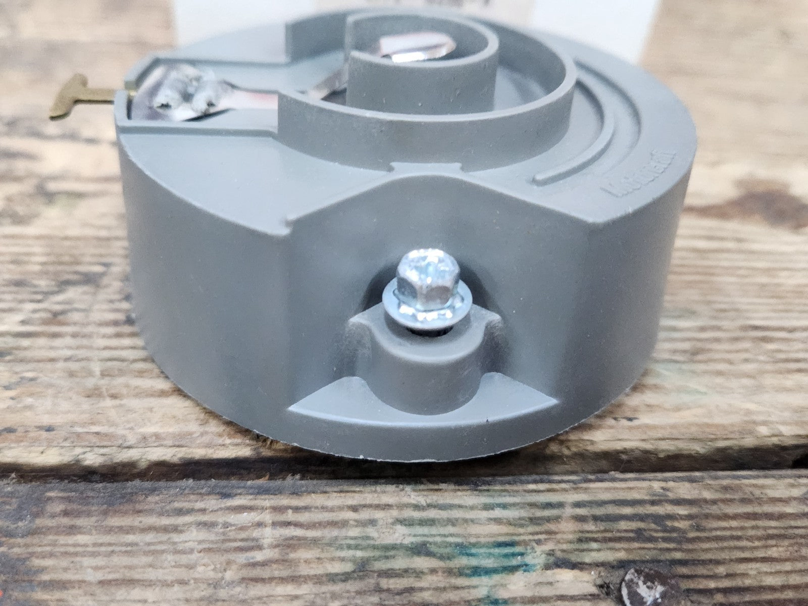 6808599