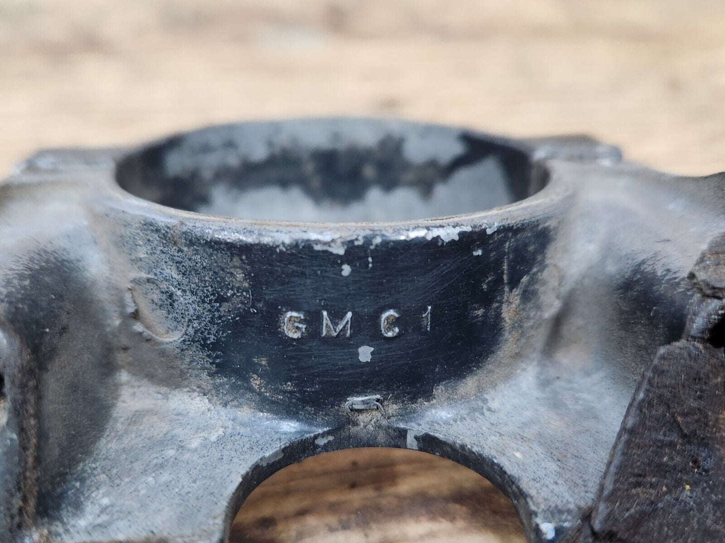 1949 1950 CHEVROLET STYLELINE FLEETLINE COUPE STEERING COLUMN SUPPORT BRACKET