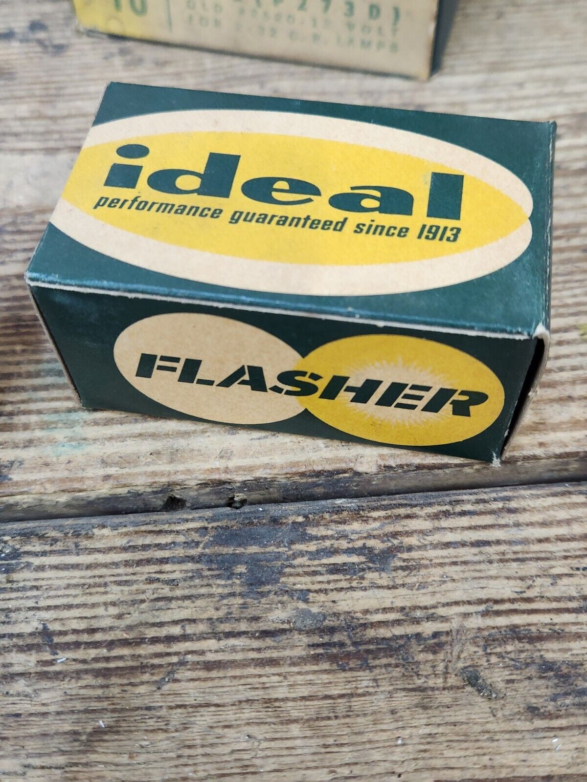 NOS Ideal 222 12 Volt Signal Flasher P273D Old #2520 2-32 C.P. Lamps 3 Terminal