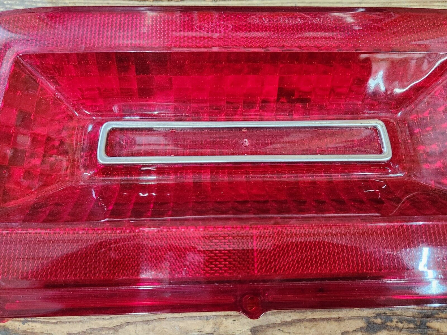 NOS FORD D0AZ-13450-A 1970 GALAXIE LTD XL CUSTOM 300 500 TAILLIGHT LENS