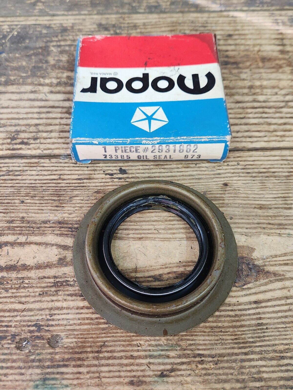 NOS MOPAR 1970 71 DODGE PLYMOUTH CHRYSLER REAR PINION SEAL 8.75 AXLE w/489 CASE