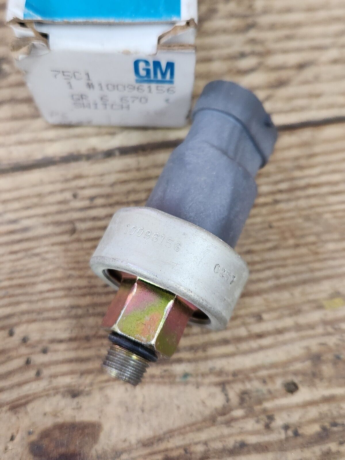 NOS Genuine GM 1987 1988 Impala Throttle Lever Actuator Pressure Switch 10096156