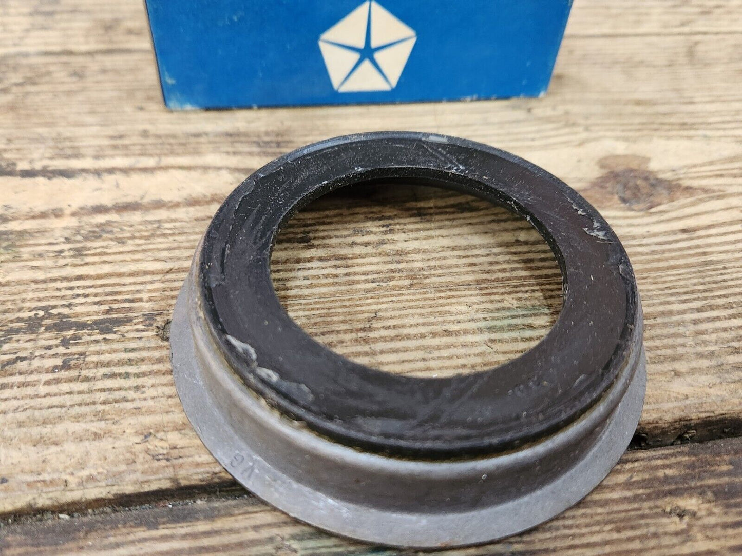 NOS OEM MOPAR 1967-1972 TIMING COVER SEAL 361 - 383 - 440 ENG 2536481