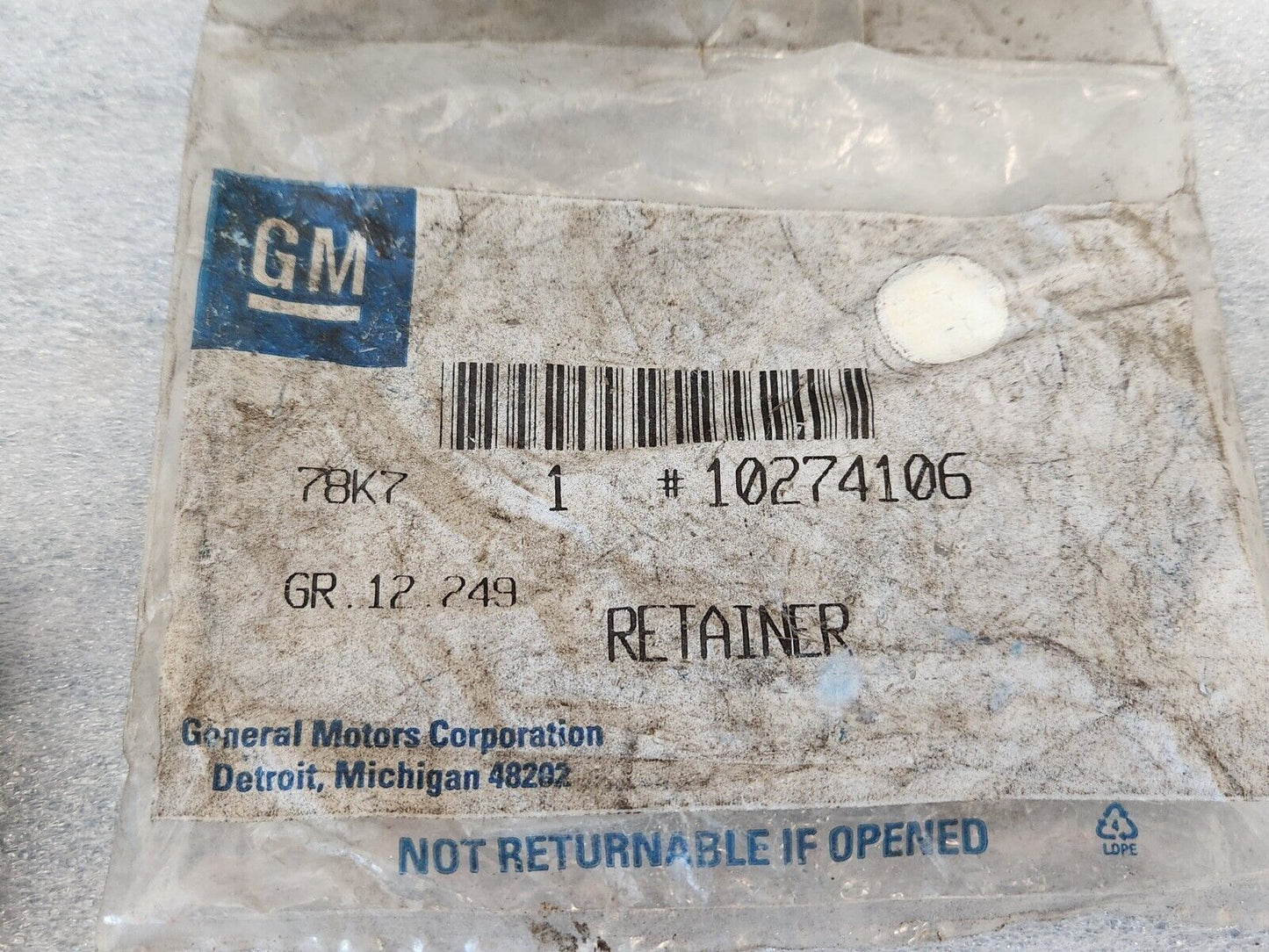 NOS OEM GM 10274106 Lift Gate Retainer 1991-1996 Oldsmobile Silhouette