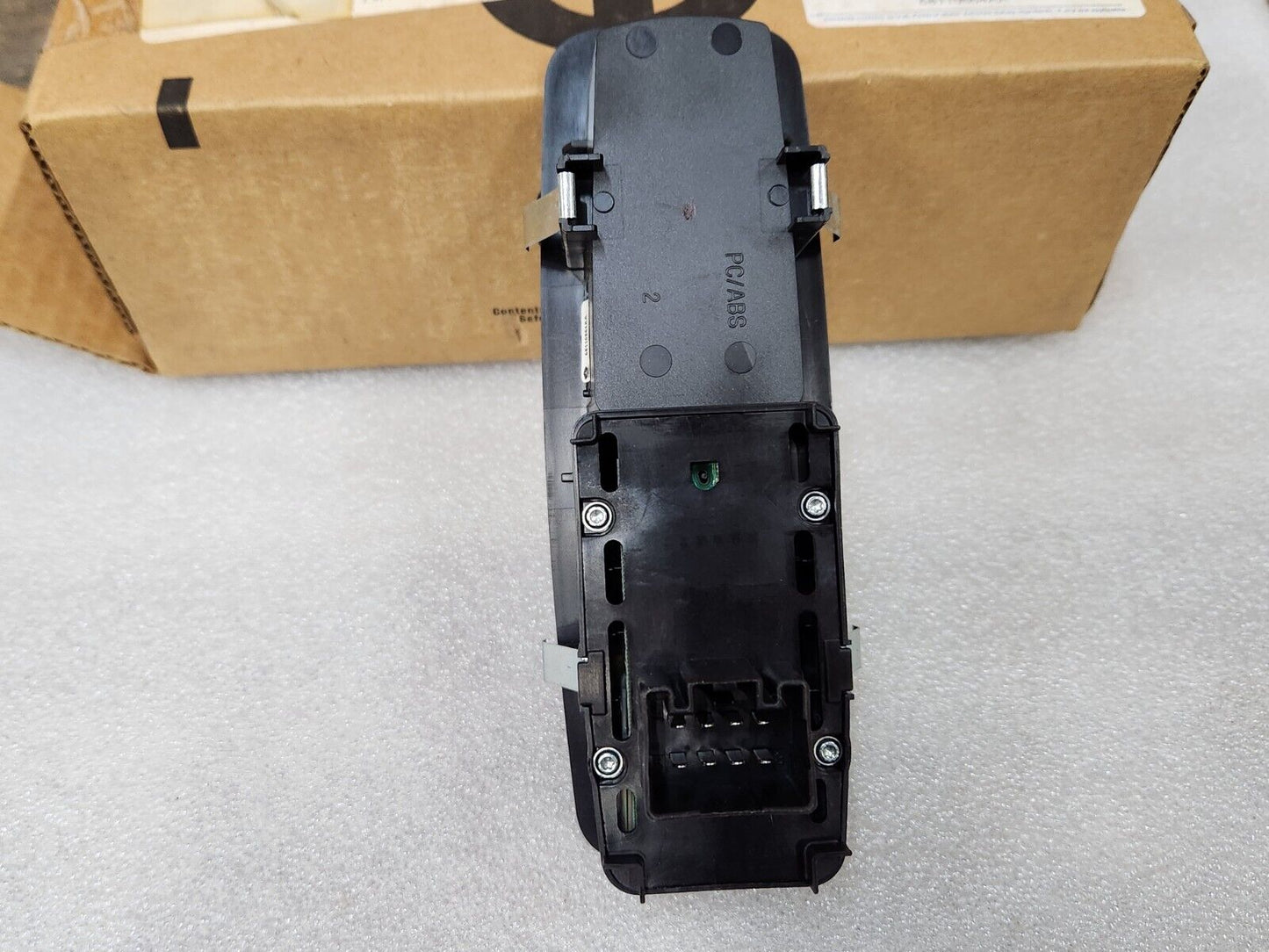 NEW OEM 2012 2013 2014 2015 DODGE GRAND CARAVAN Pass RH Window Switch 68110864AA