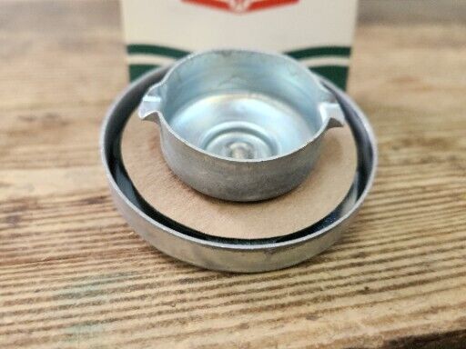 NOS NORS C6OZ-9030-A NEW 1966 - 1969 FORD FAIRLANE TORINO GAS CAP TEXACO GT-31