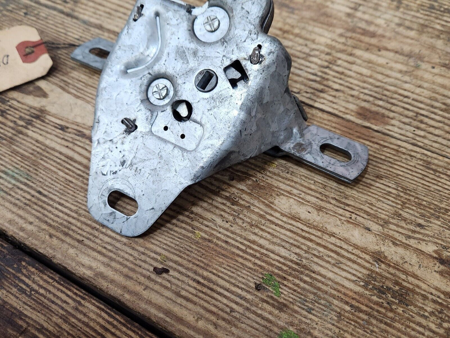 1975-1978 FORD GRANADA 1975-1980 MERCURY MONARCH TRUNK LATCH OEM D5DZ-6643200-A