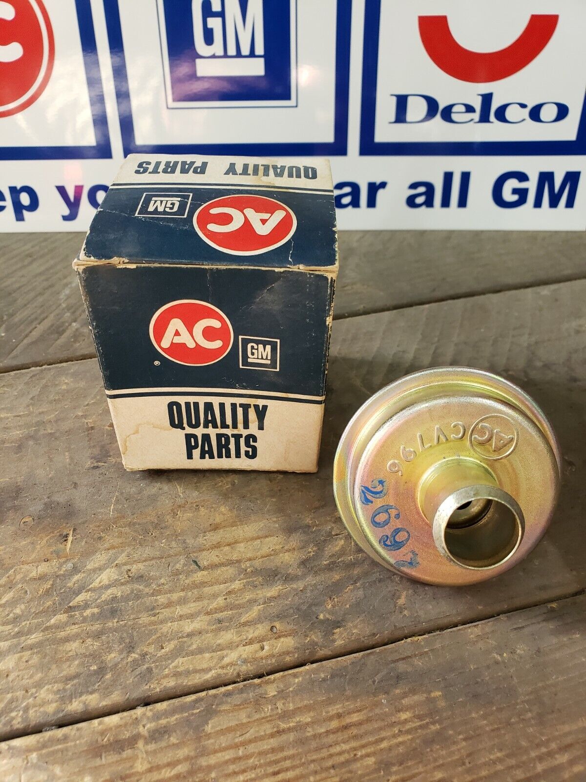 NOS OEM 1978 CADILLAC FLOW CONTROL REGULATOR 350 ENGINE GM 8996415