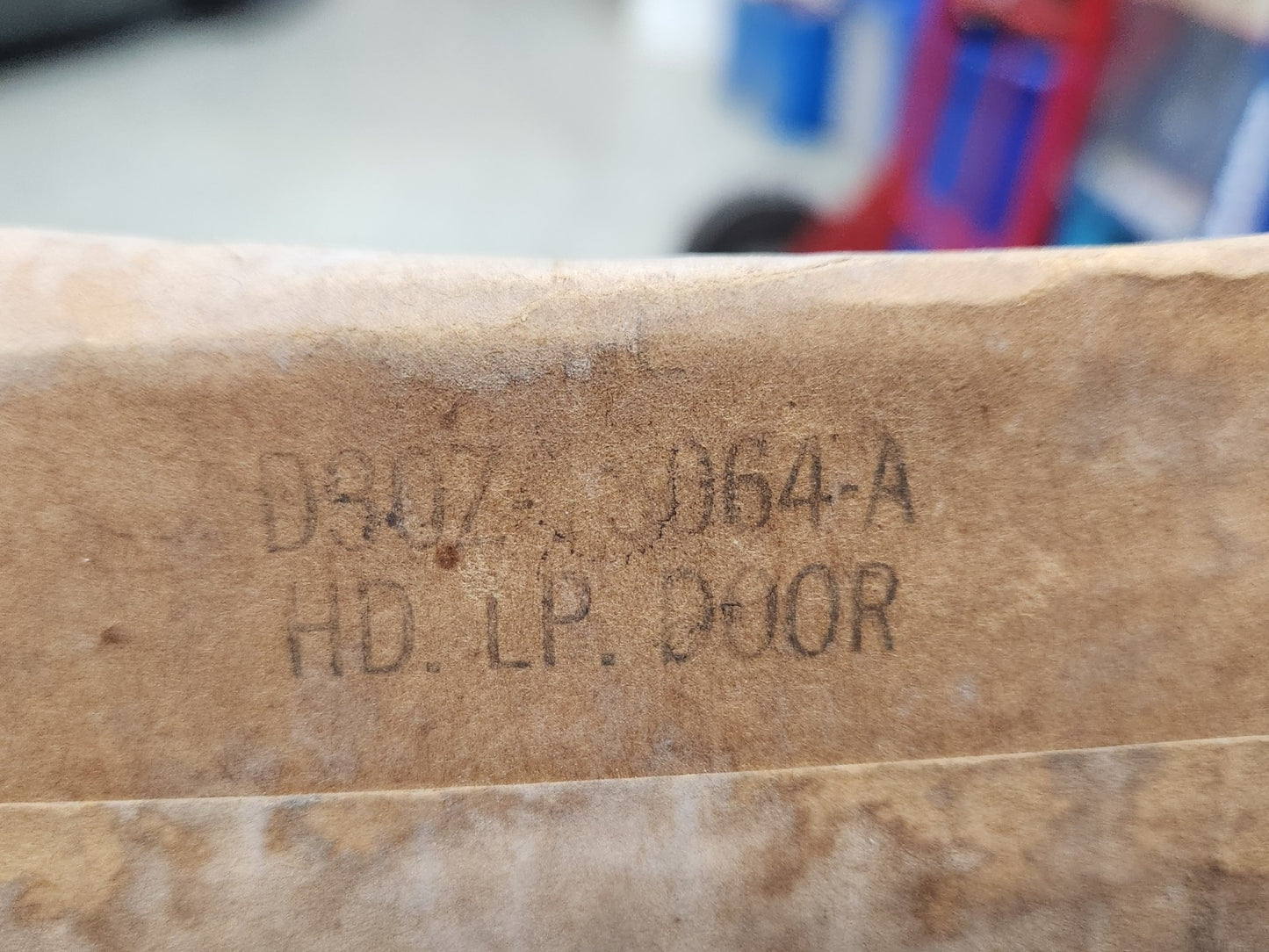 8305879