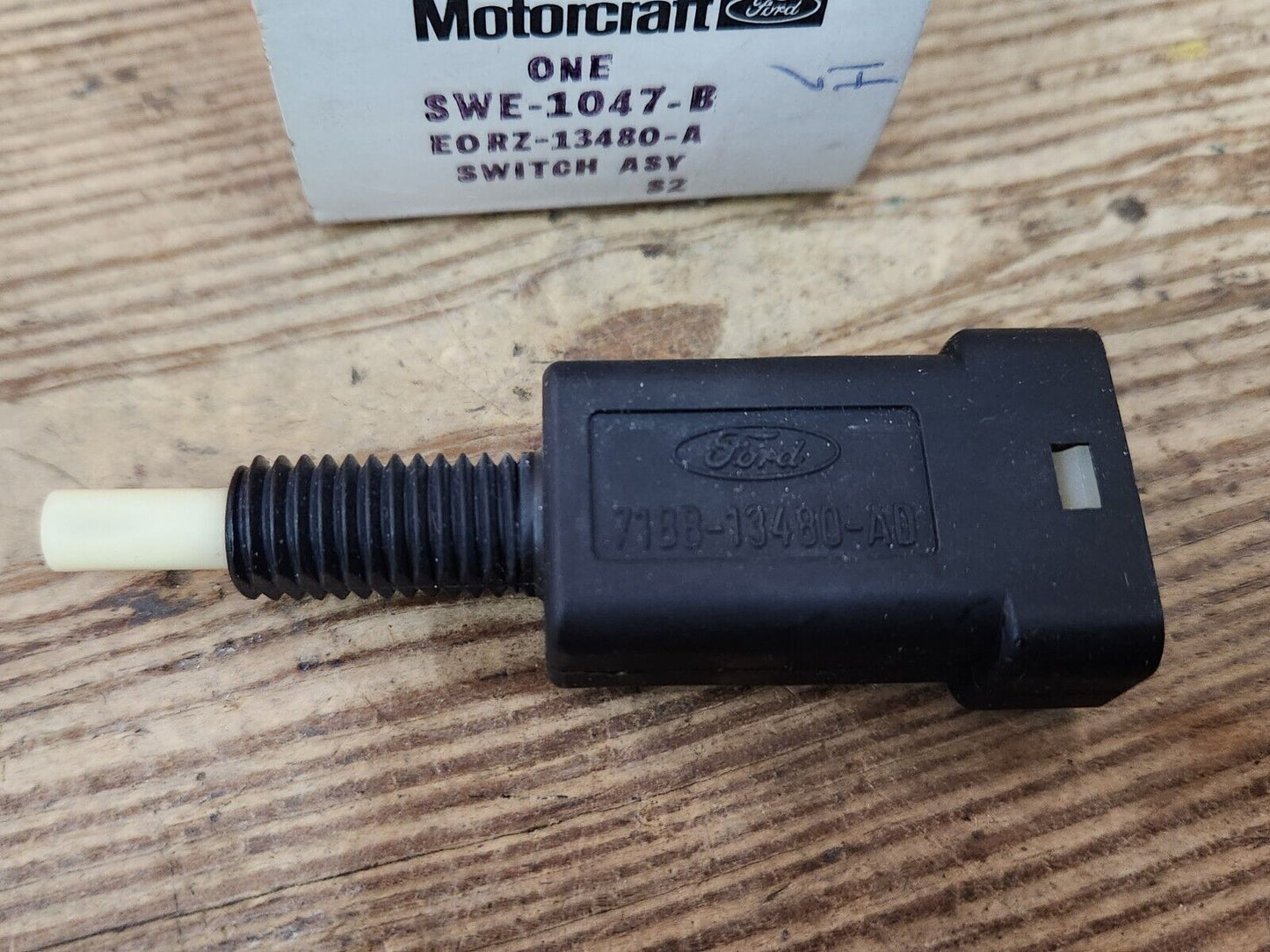 NOS OEM 1971-1978 MERCURY CAPRI STOPLIGHT SWITCH E0RZ-13480-A MOTORCRAFT