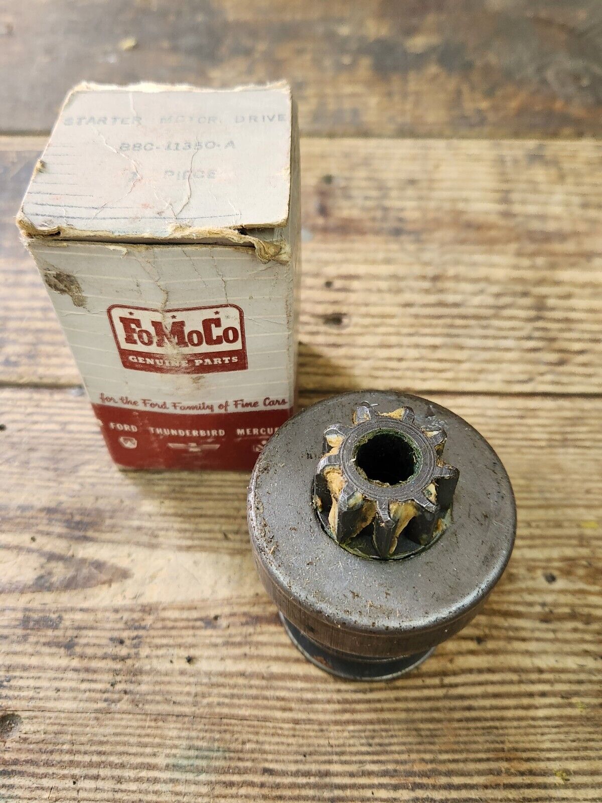 NOS OEM 1958 - 1960 FORD TRUCKS STARTER MOTOR DRIVE ASSEMBLY B8C-11350-A NEW