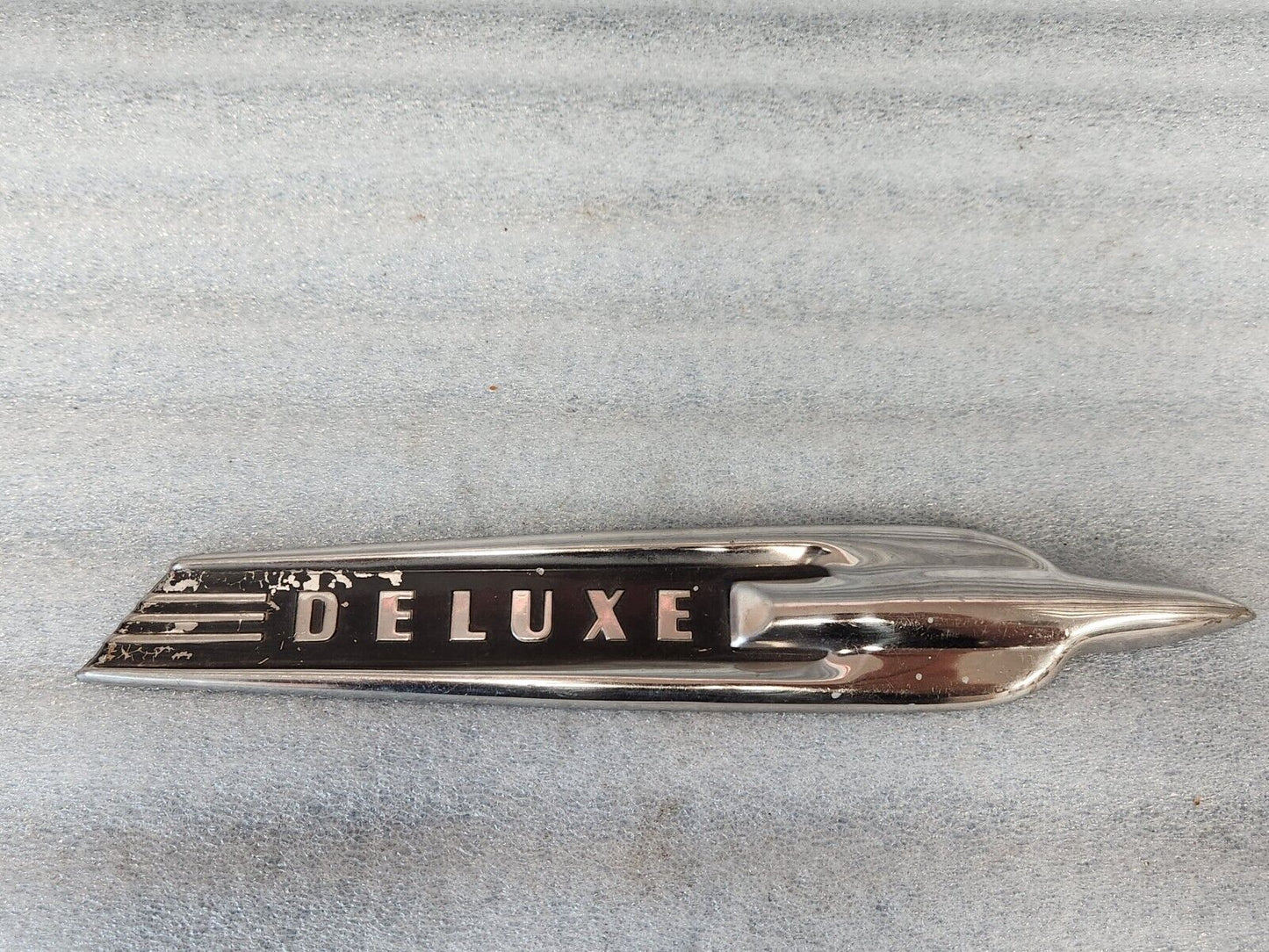 1950-1953 Ford Deluxe Right Passenger Side Fender Spear Moulding Emblem OEM