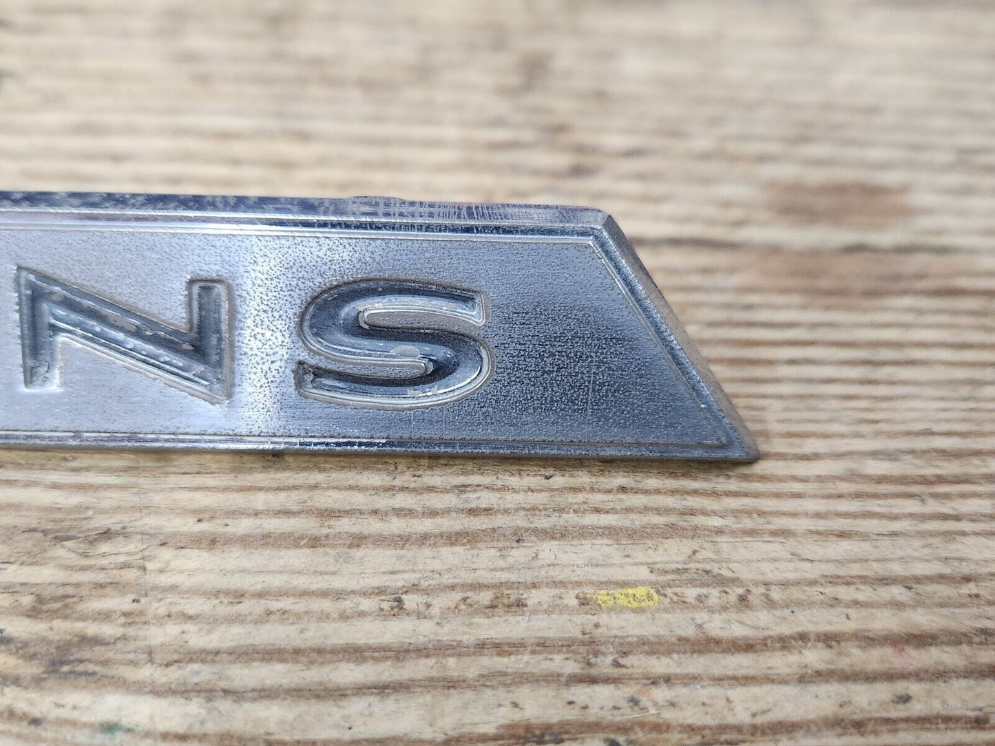 1964 1965 PONTIAC LEMANS L.H. DRIVER FENDER EMBLEM OEM GM 4414093