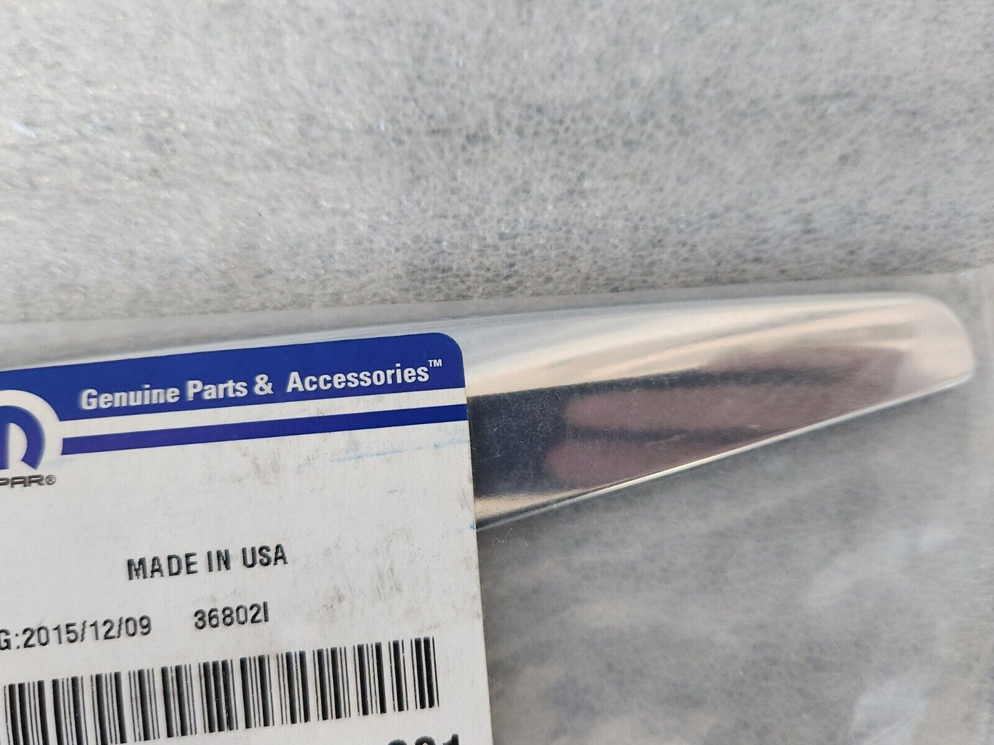 NEW OEM 2015-2018 Ram 1500 Crew Cab Left Rear Body Molding Silver 68247519AD