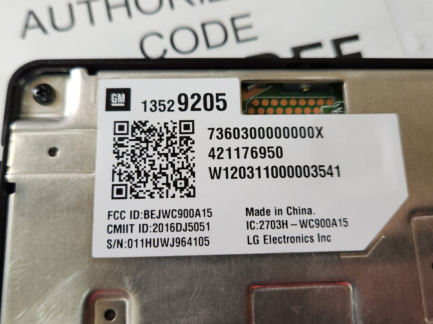 7402900