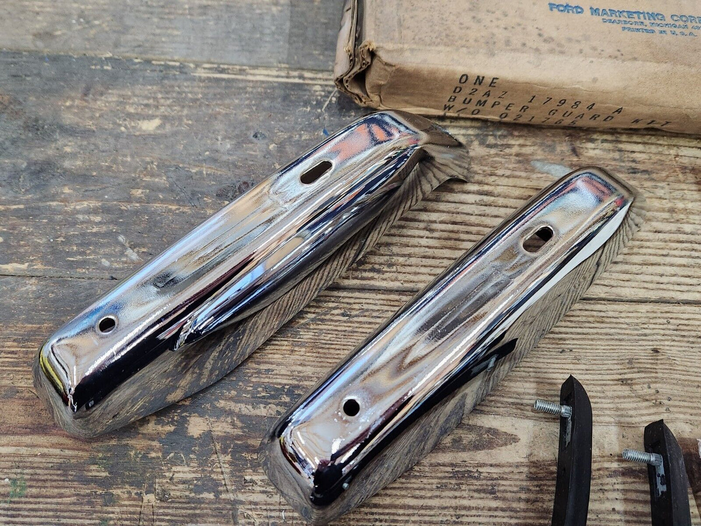NOS 1972 FORD GALAXIE LTD CUSTOM 500 BROUGHAM REAR BUMPER GUARD KIT NEW NOS OEM