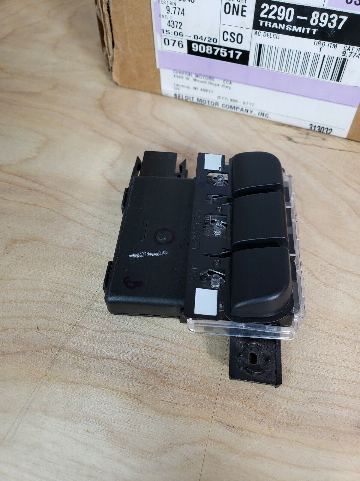 New 2014 15 16 Chevy Impala Limited Garage Door Opener Transmitter OEM 22908937
