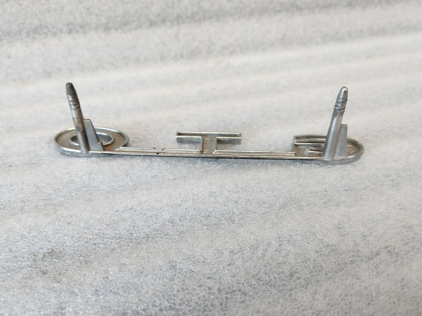 7681627