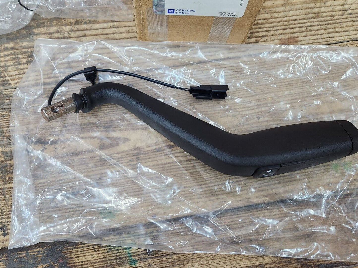 NOS 2019-2021 Chevrolet Silverado 1500 Trans Column Mounted Shift Lever 84499540