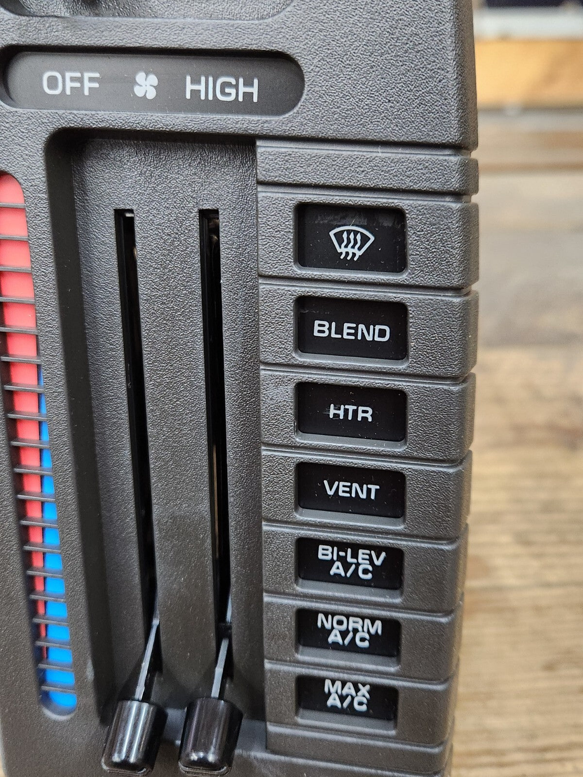 5228157
