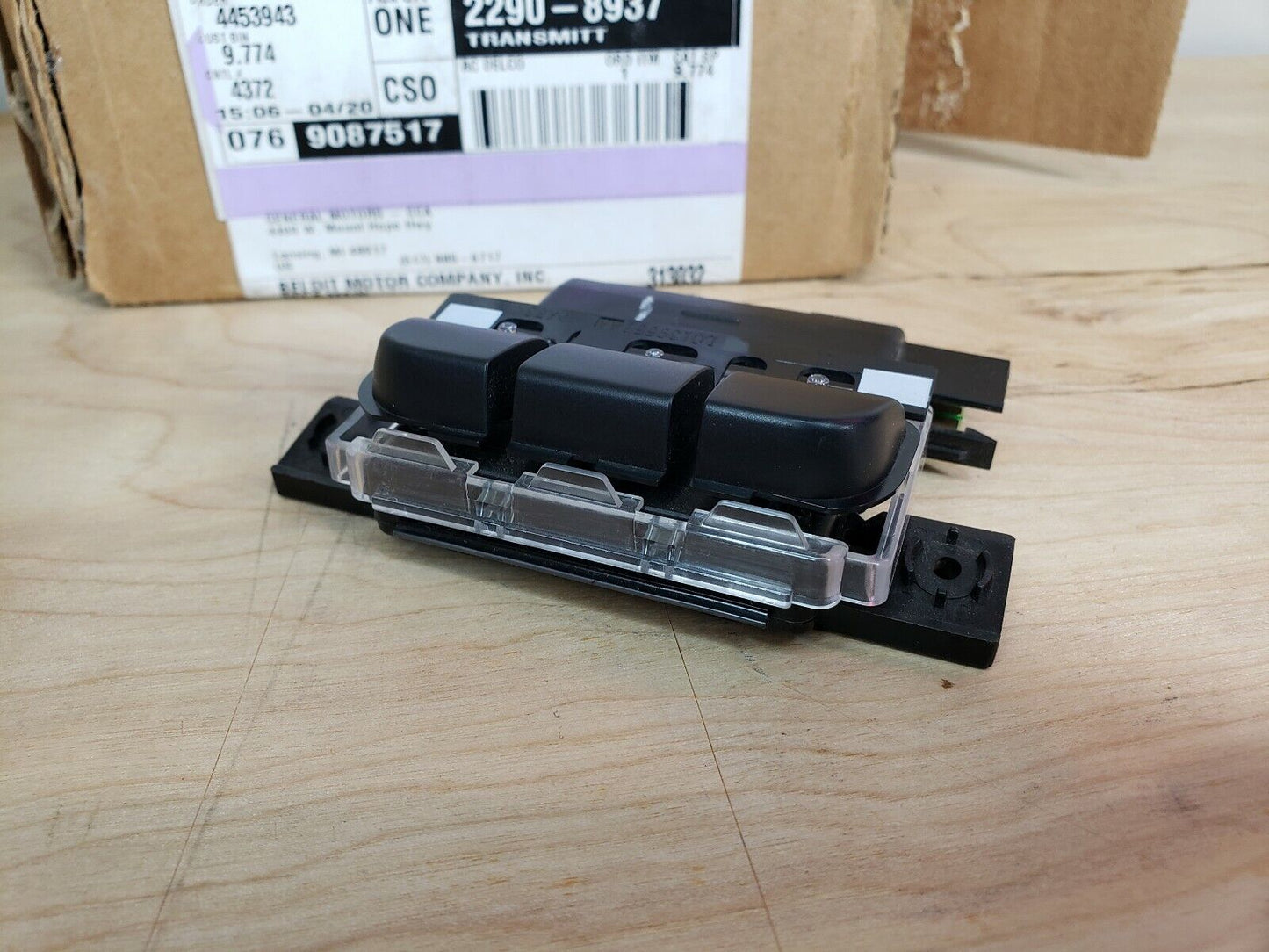 New 2014 15 16 Chevy Impala Limited Garage Door Opener Transmitter OEM 22908937