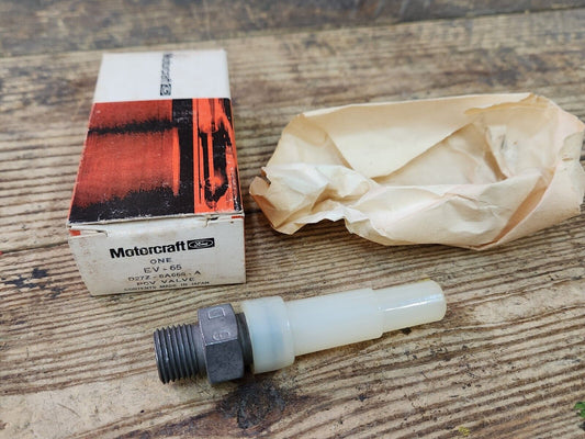 NOS 1972-1982 Ford Courier PCV Valve D27Z-6A666-A EV-65 OEM 1.8L 2.0L