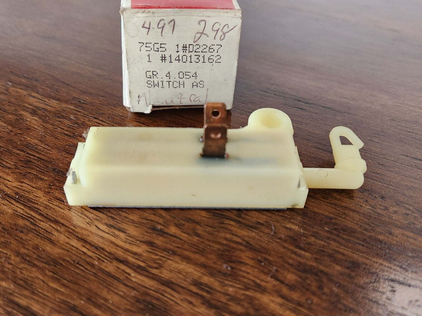 NOS 1973 BUICK 3 & 4 SPEED TRANSMISSION NEUTRAL SAFETY SWITCH D2267 14013162