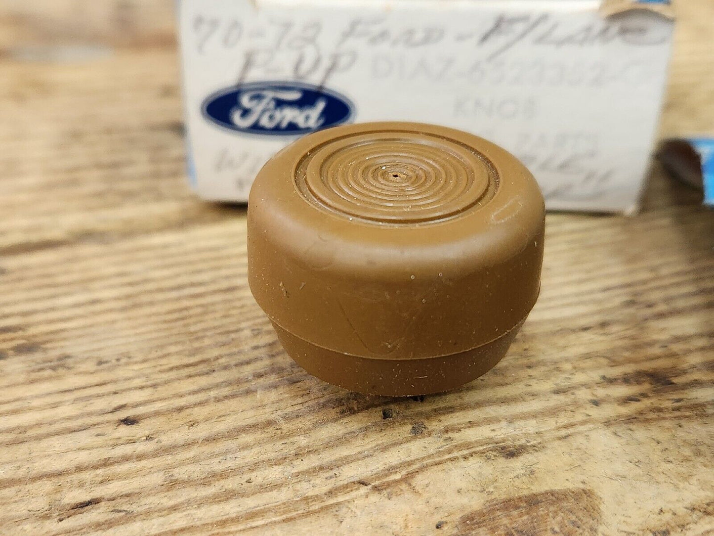 NOS OEM 1968-72 Ford Mustang Pickup Brown (Ginger) Window Crank Handle Knob