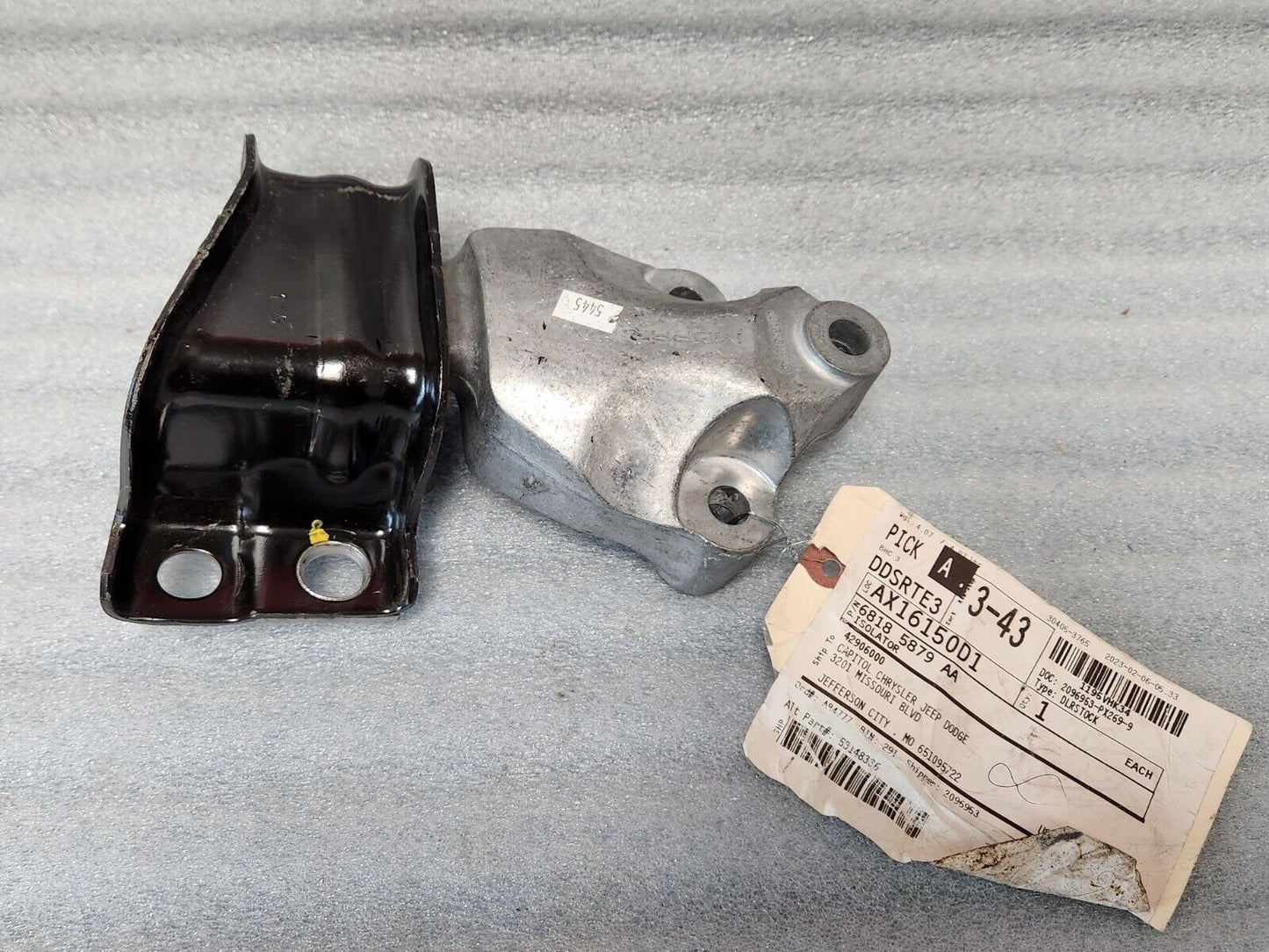 OEM MOPAR 14-22 RAM PROMASTER 1500 2500 3500 ENGINE MOUNT ISOLATOR RH 68185879AA