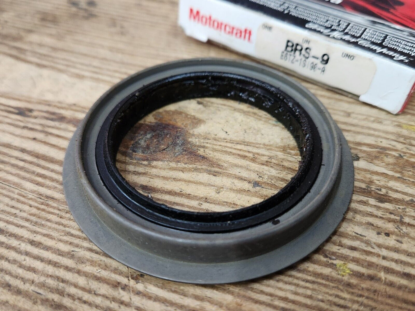 Genuine Ford Wheel Bearing Seal E6TZ-1S190-A NEW BRS-9